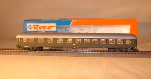 Roco carrozza e 2 - –, 1^